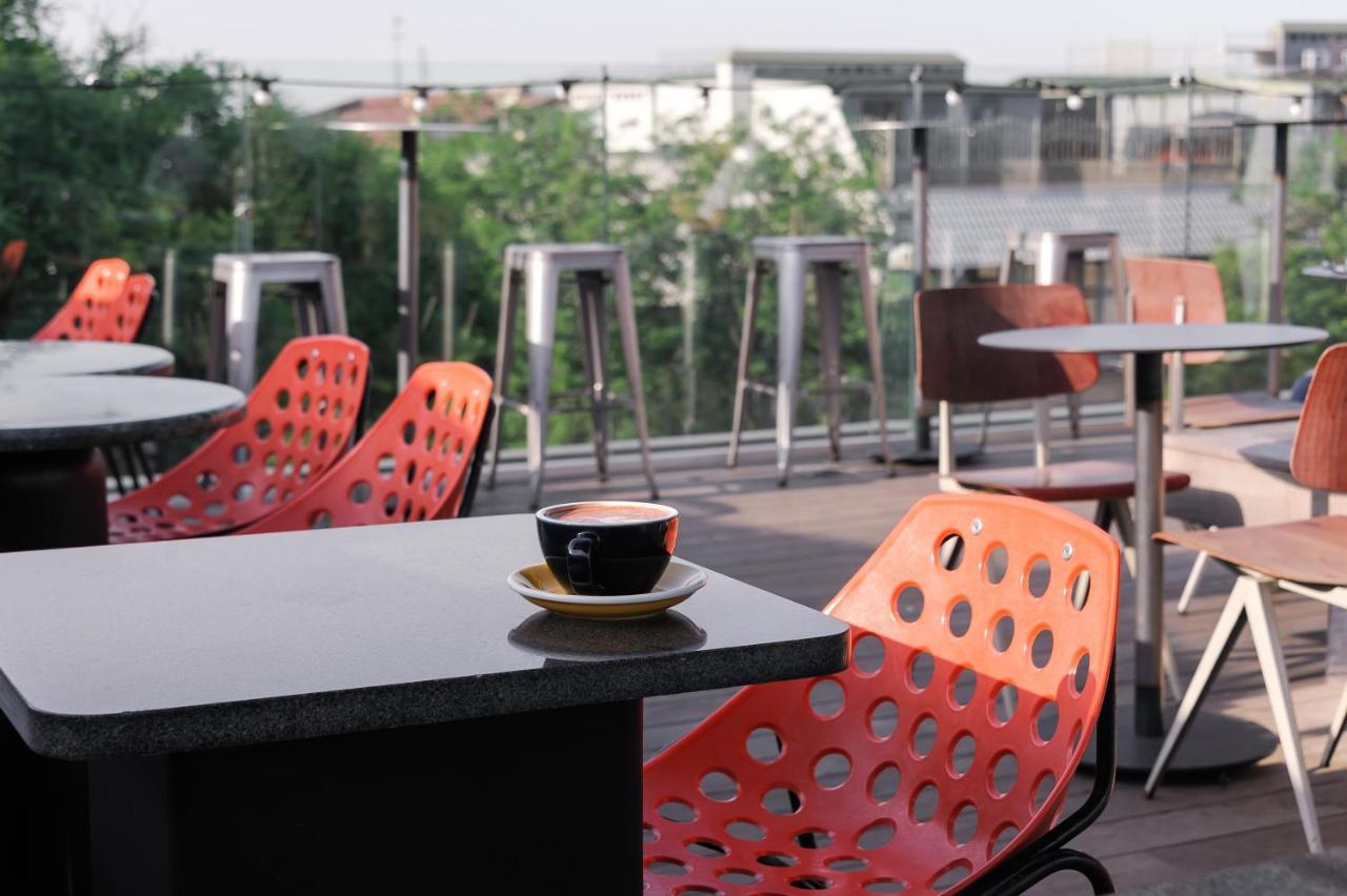 Brik Hotel Odesa Exterior foto